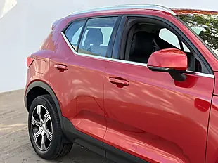 Used 2021 Volvo XC40 Inscription Fusion Red - Interior and Exterior details 8