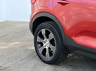 Used 2021 Volvo XC40 Inscription Fusion Red - Interior and Exterior details 9