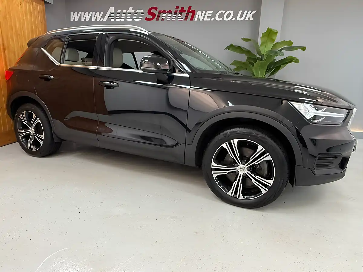 Used 2021 Volvo XC40 Inscription Onyx Black - Interior and Exterior details 10
