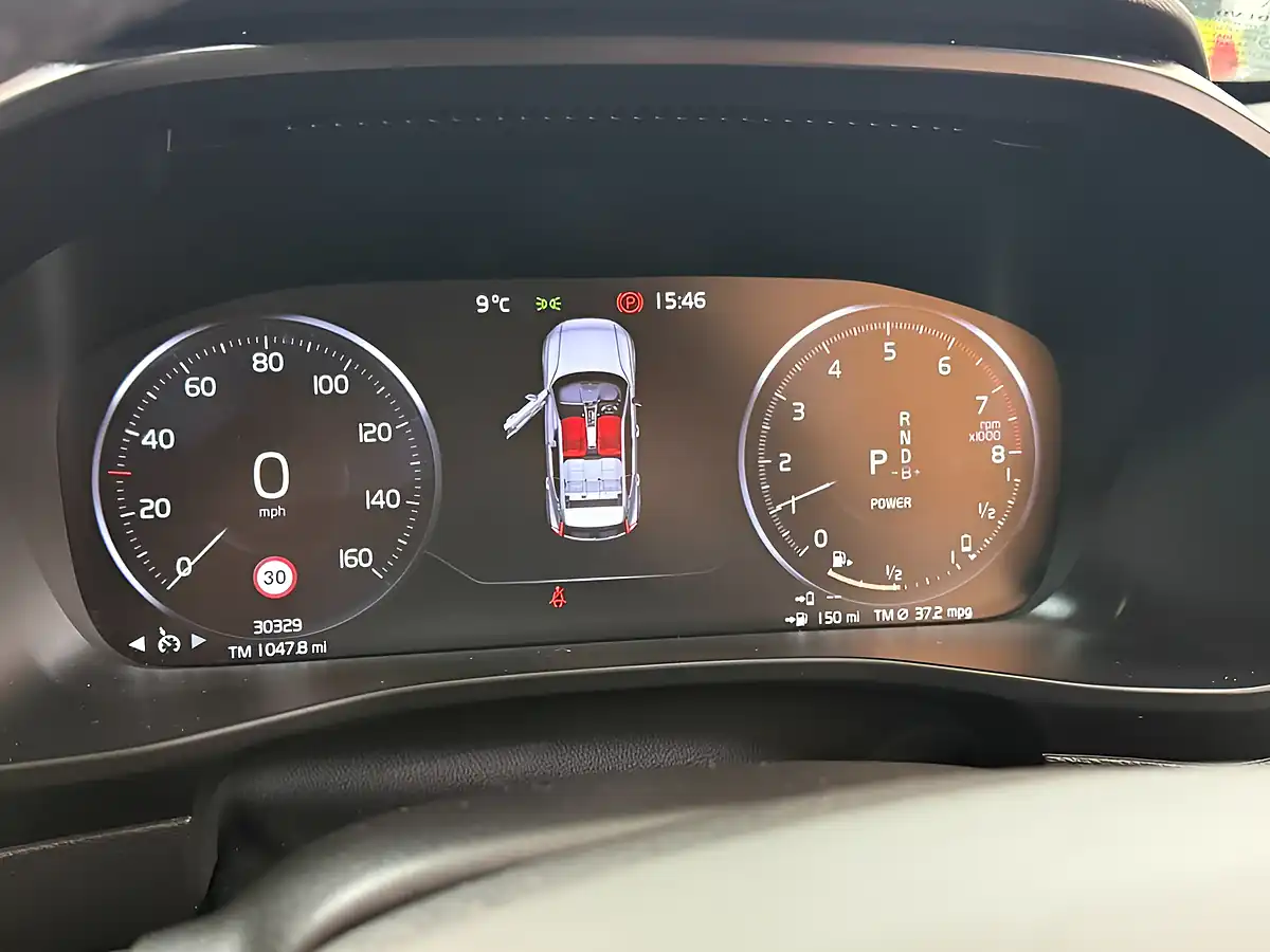 Used 2021 Volvo XC40 Inscription Onyx Black - Interior and Exterior details 18