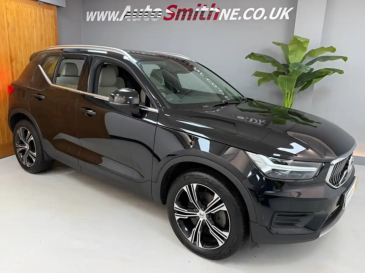 Used 2021 Volvo XC40 Inscription Onyx Black - Interior and Exterior details 9
