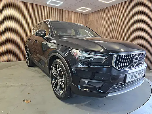 2021 Volvo XC40 B4 Inscription Pro