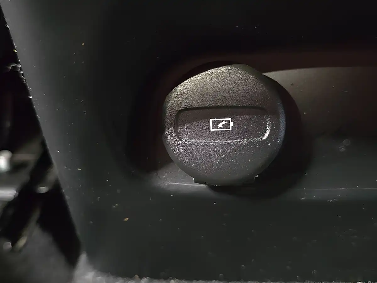Used 2021 Volvo XC40 Inscription Pro Black - Interior and Exterior details 16