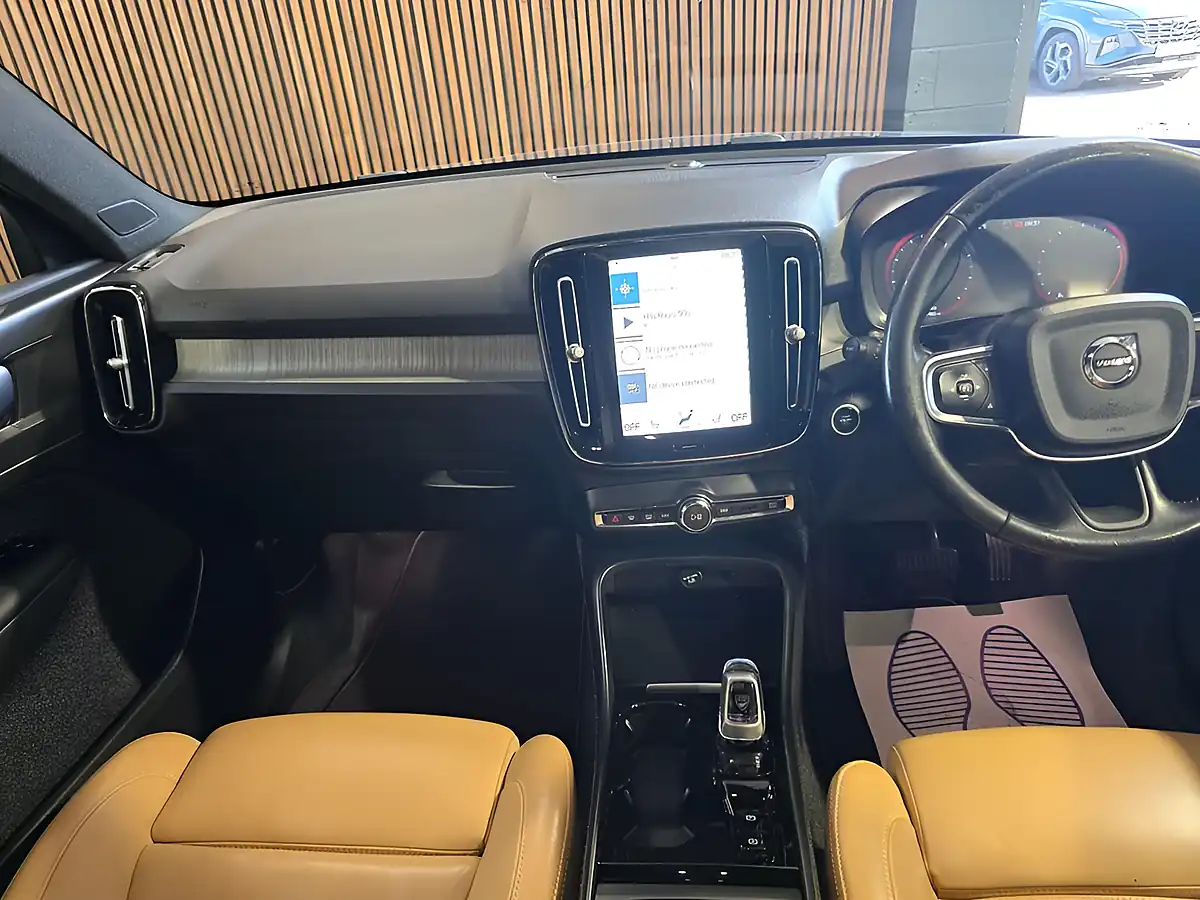 Used 2021 Volvo XC40 Inscription Pro Blue - Interior and Exterior details 12