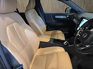 Used 2021 Volvo XC40 Inscription Pro Blue - Interior and Exterior details 14