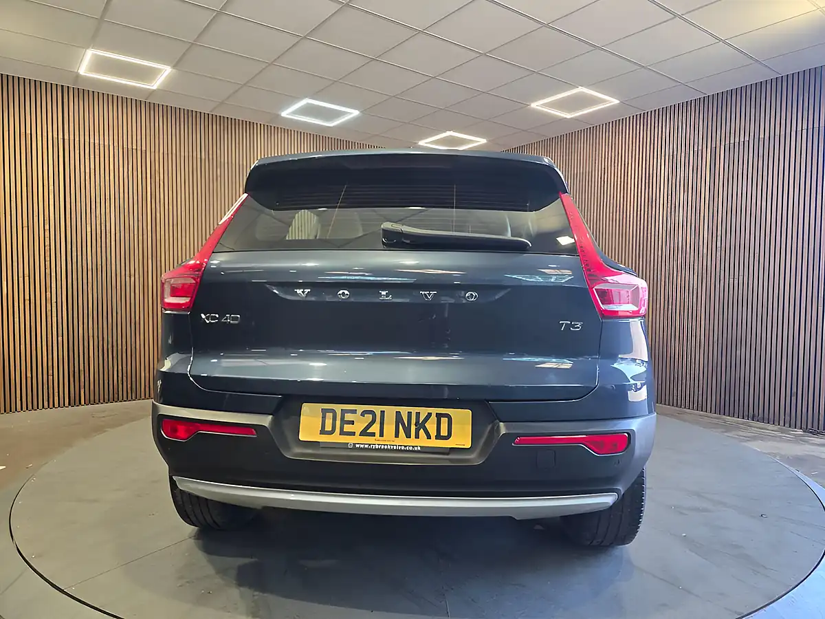 Used 2021 Volvo XC40 Inscription Pro Blue - Interior and Exterior details 7