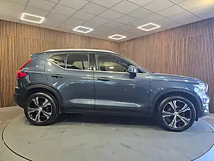 Used 2021 Volvo XC40 Inscription Pro Blue - Interior and Exterior details 8
