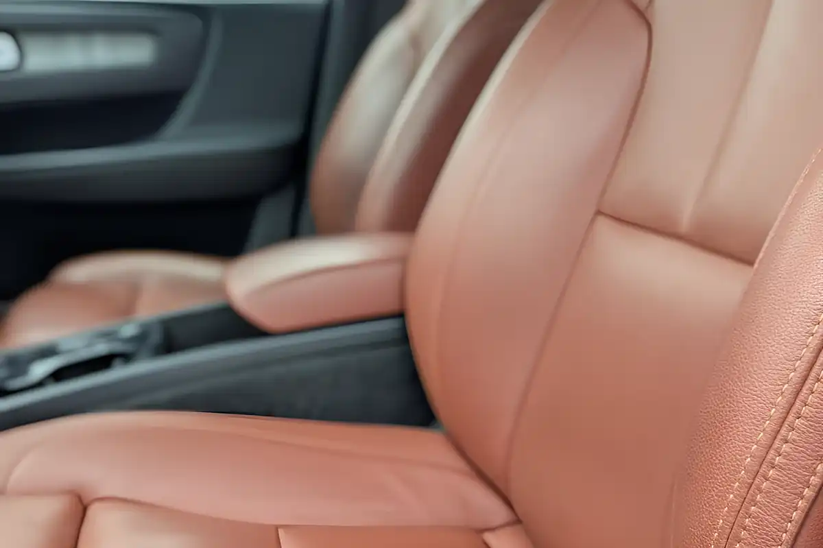 Used 2021 Volvo XC40 Inscription Pro Glacier Silver - Interior and Exterior details 13
