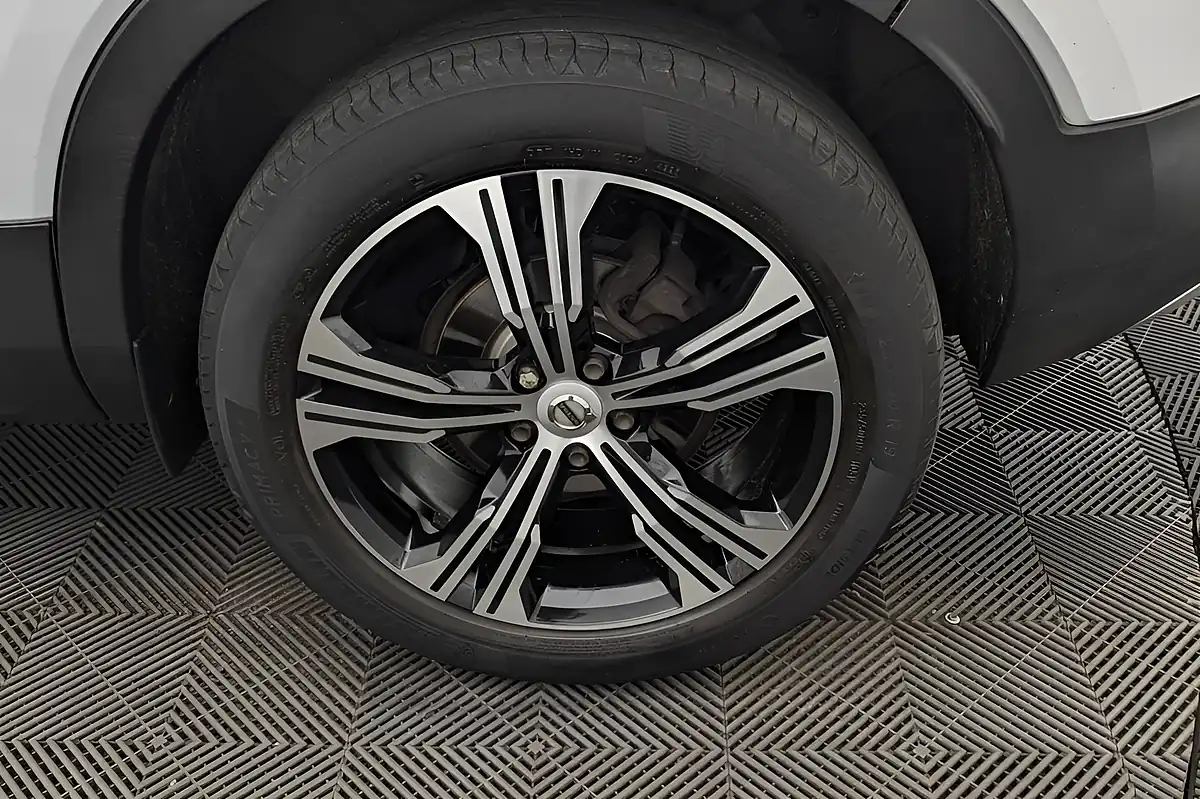Used 2021 Volvo XC40 Inscription Pro Glacier Silver - Interior and Exterior details 20