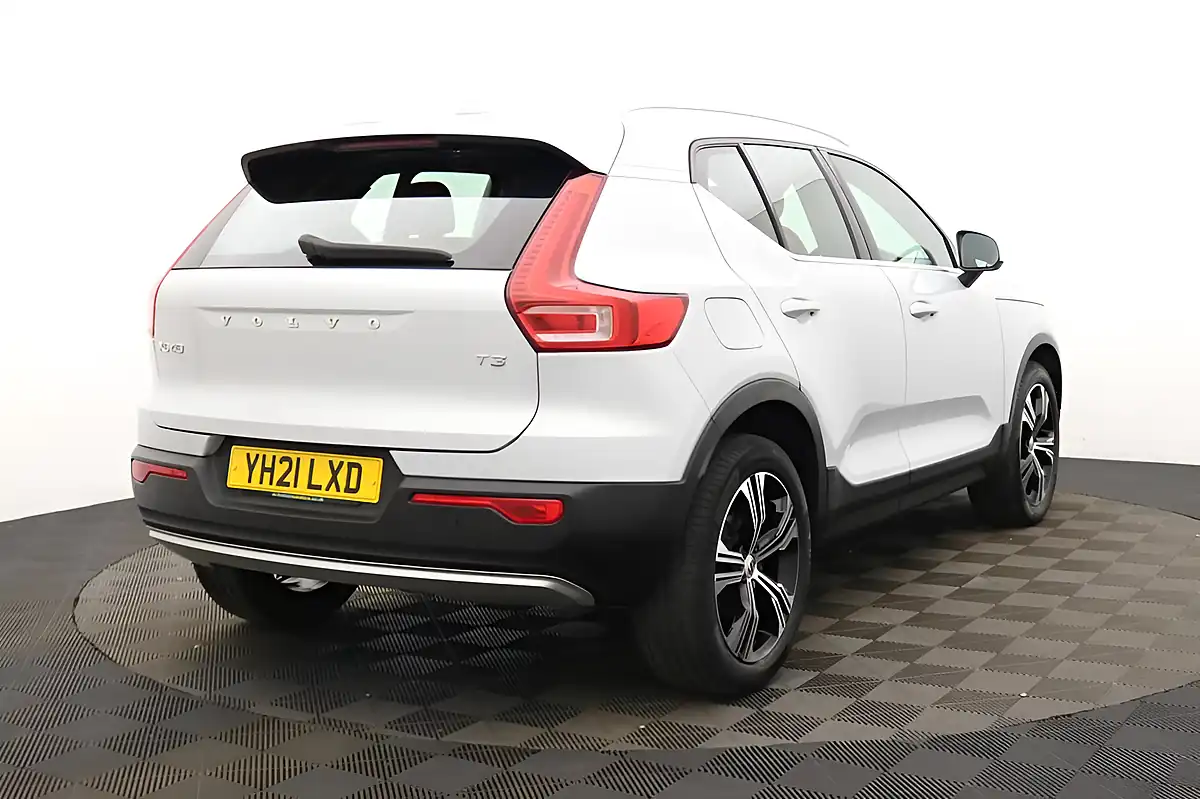 Used 2021 Volvo XC40 Inscription Pro Glacier Silver - Interior and Exterior details 3