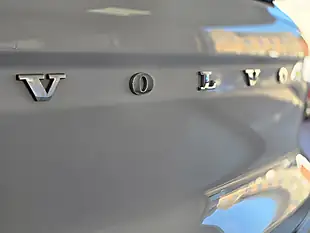 Used 2021 Volvo XC40 Inscription Pro Silver - Interior and Exterior details 10