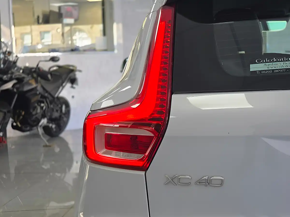 Used 2021 Volvo XC40 Inscription Pro Silver - Interior and Exterior details 14