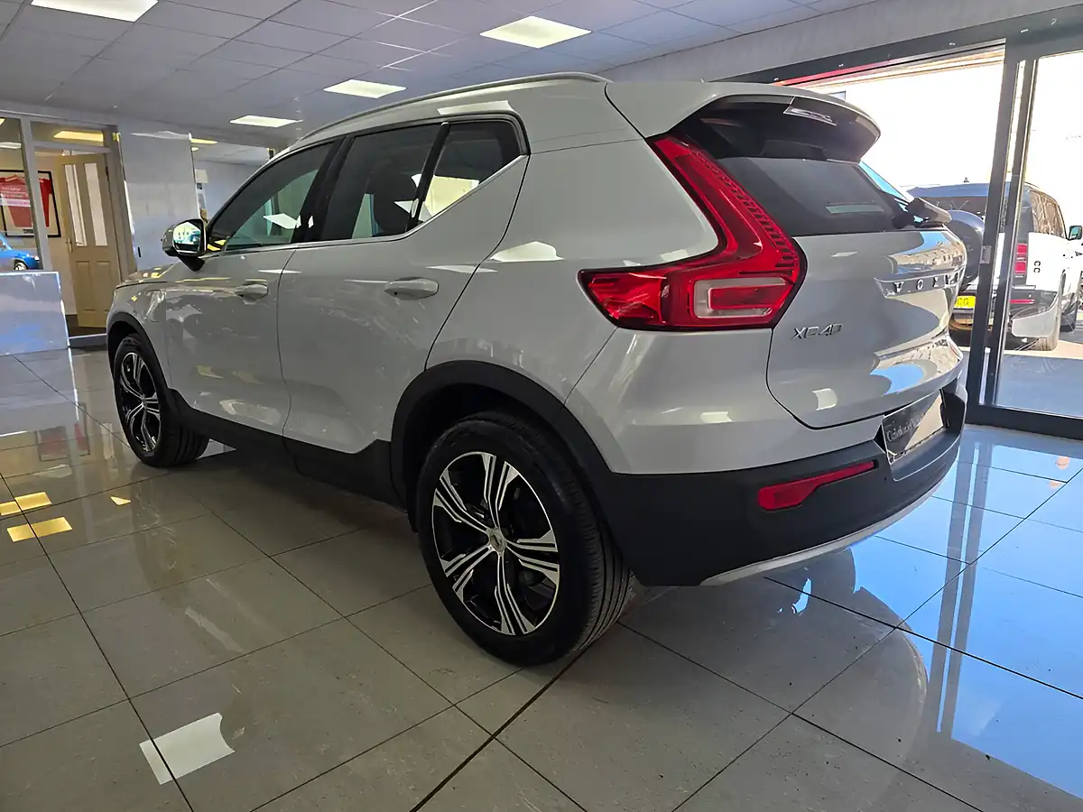 Used 2021 Volvo XC40 Inscription Pro Silver - Interior and Exterior details 4