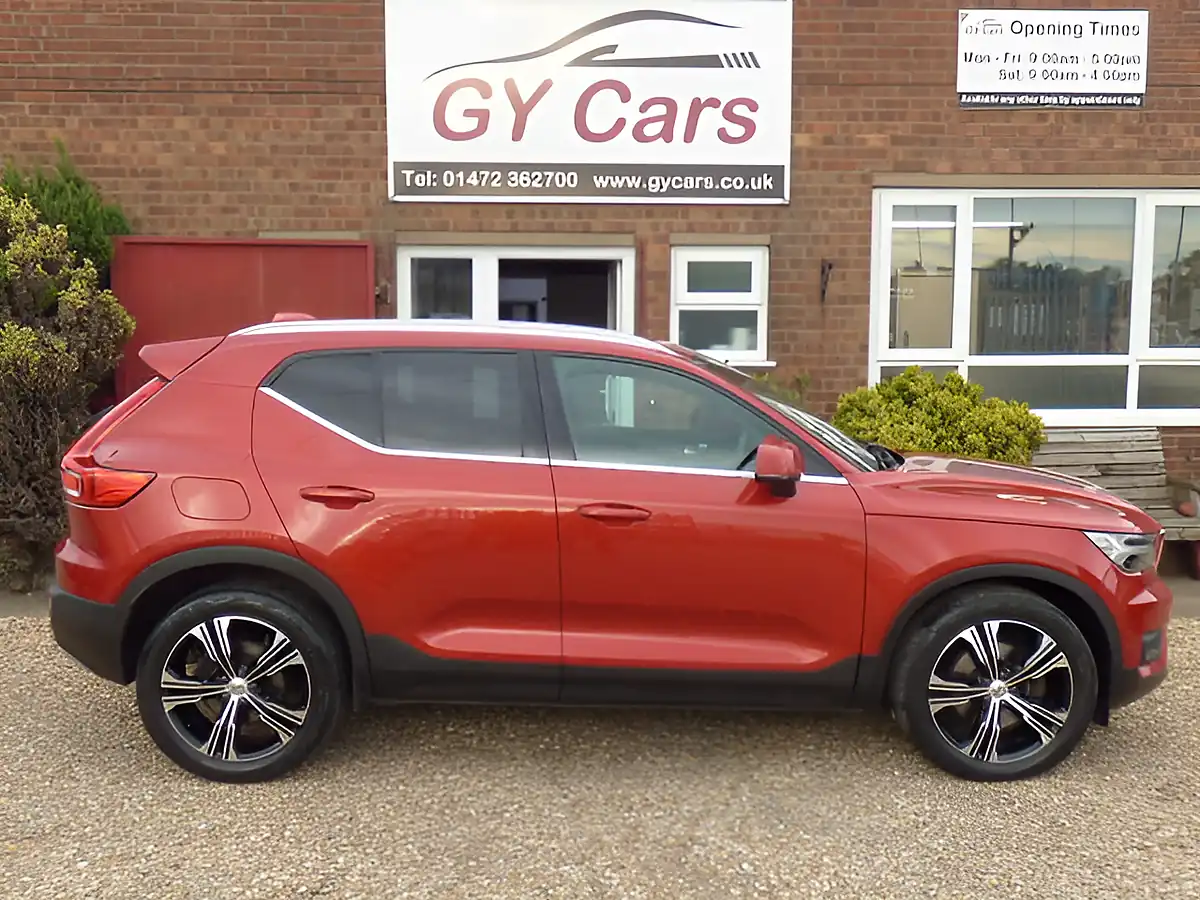 Used 2021 Volvo XC40 Inscription Red - Interior and Exterior details 4