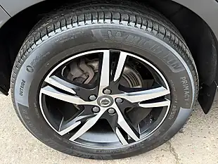 Used 2021 Volvo XC40 R-Design Black - Interior and Exterior details 15