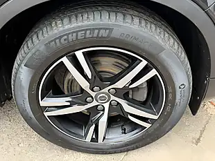 Used 2021 Volvo XC40 R-Design Black - Interior and Exterior details 17