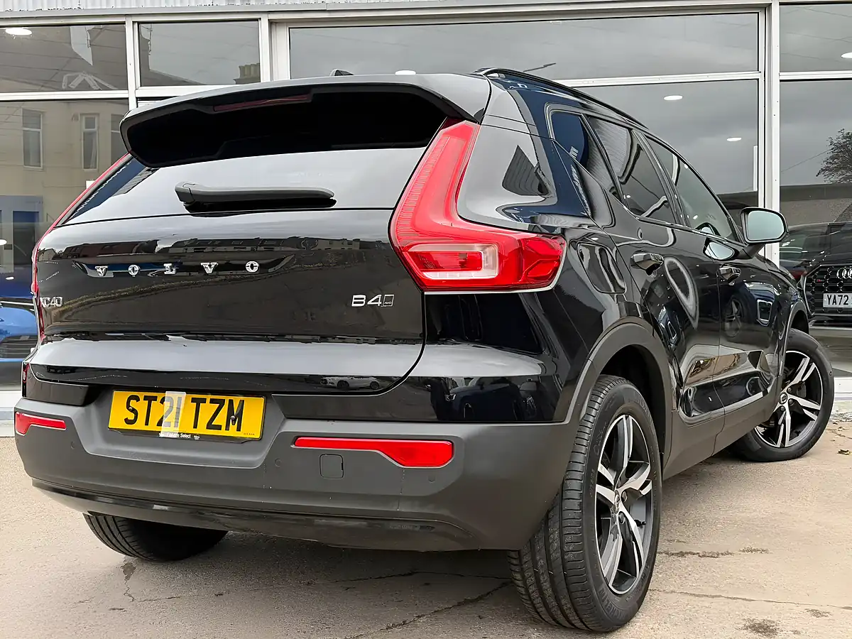 Used 2021 Volvo XC40 R-Design Black - Interior and Exterior details 3