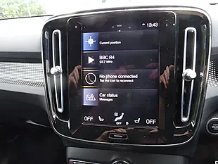 Used 2021 Volvo XC40 R-Design Black - Interior and Exterior details 19