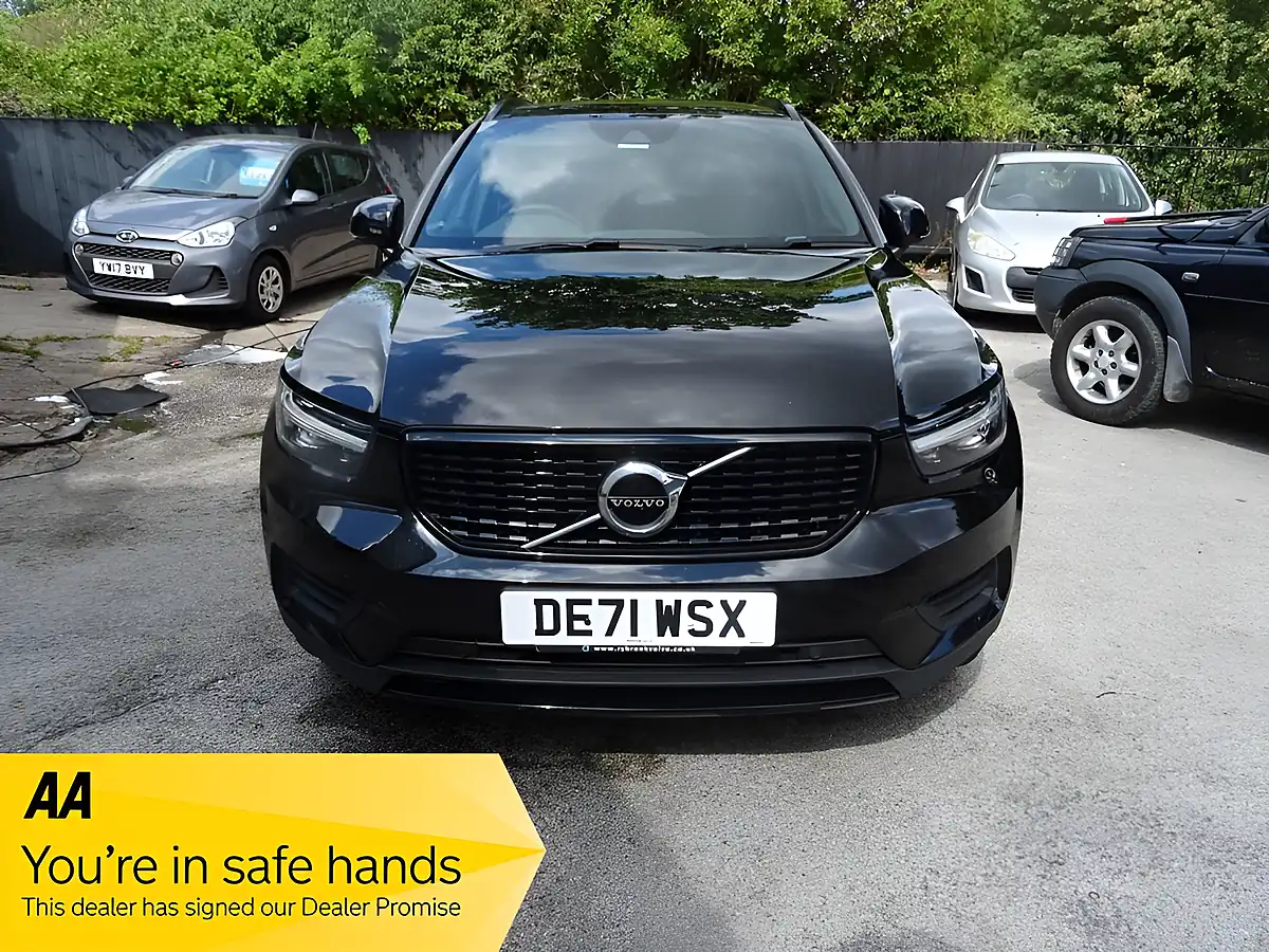 Used 2021 Volvo XC40 R-Design Black - Interior and Exterior details 2