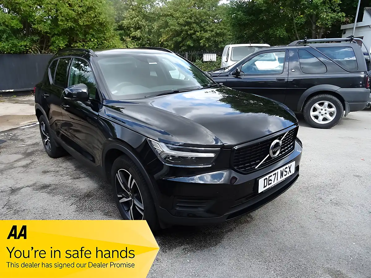 Used 2021 Volvo XC40 R-Design Black - Interior and Exterior details 3