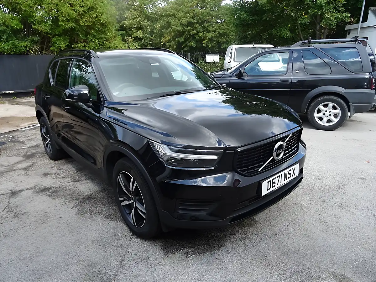 Used 2021 Volvo XC40 R-Design Black - Interior and Exterior details 9