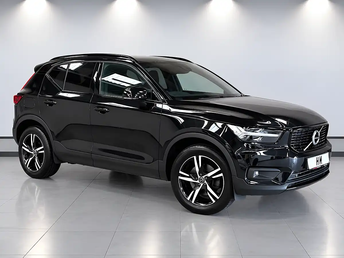 Used 2021 Volvo XC40 R-Design Black - Interior and Exterior details 10