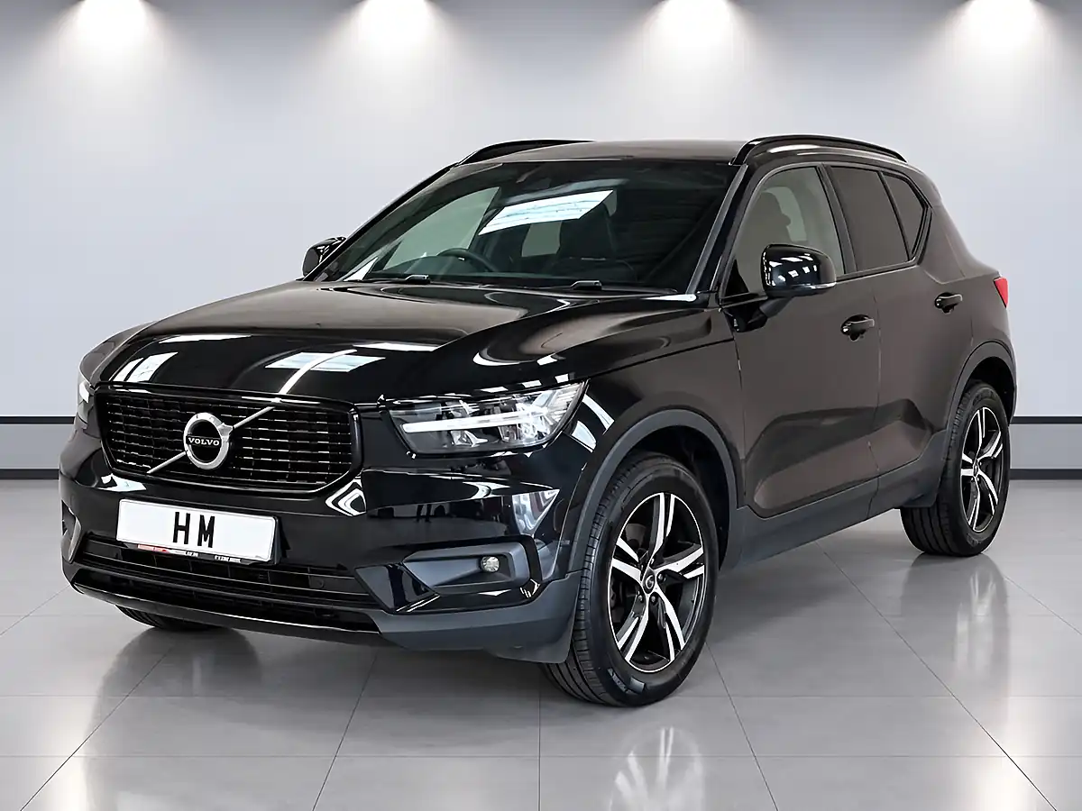 Used 2021 Volvo XC40 R-Design Black - Interior and Exterior details 3