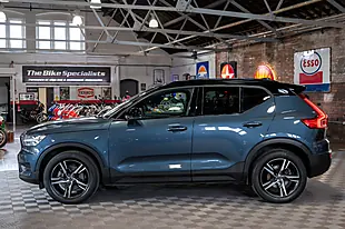 Used 2021 Volvo XC40 R-Design Denim Blue - Interior and Exterior details 19