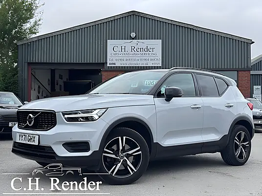 2021 Volvo XC40 R-Design B4 MHEV