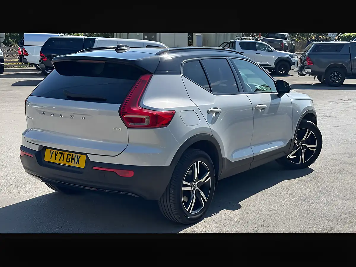 Used 2021 Volvo XC40 R-Design Glacier Silver - Interior and Exterior details 11