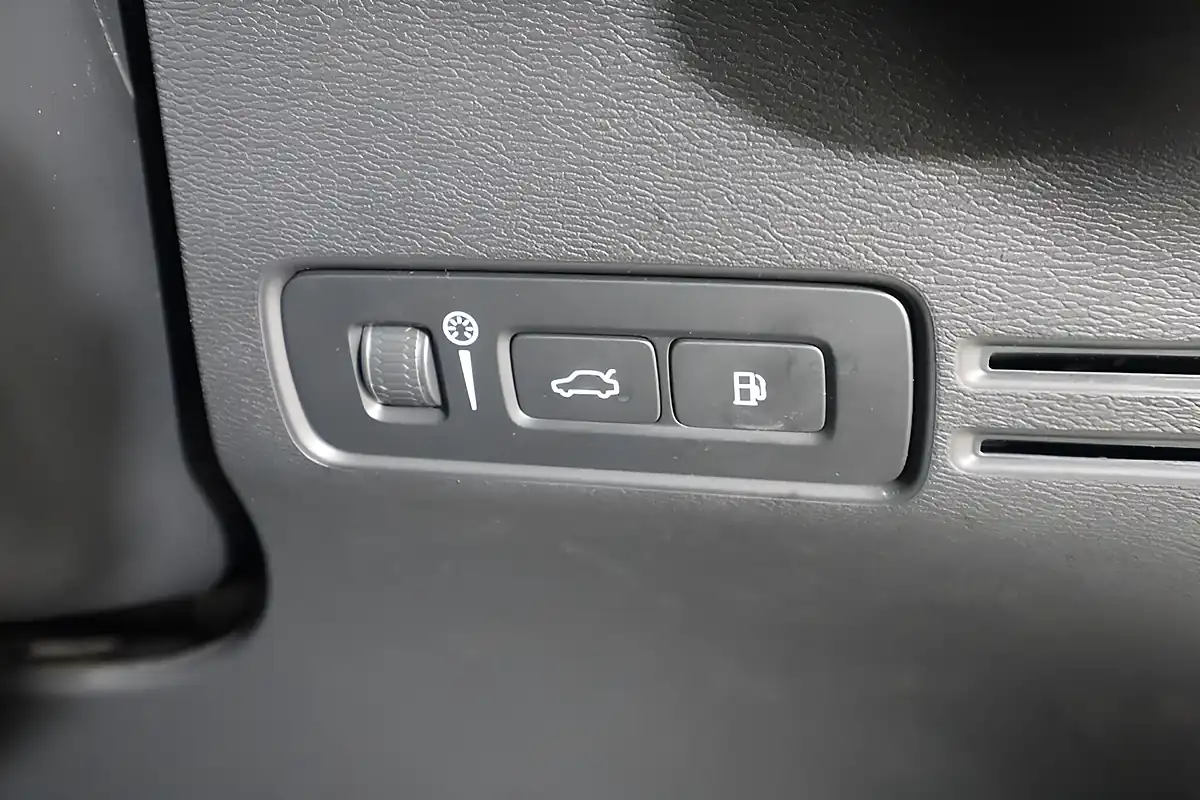 Used 2021 Volvo Xc40 R-Design Pro Grey - Interior and Exterior details 19