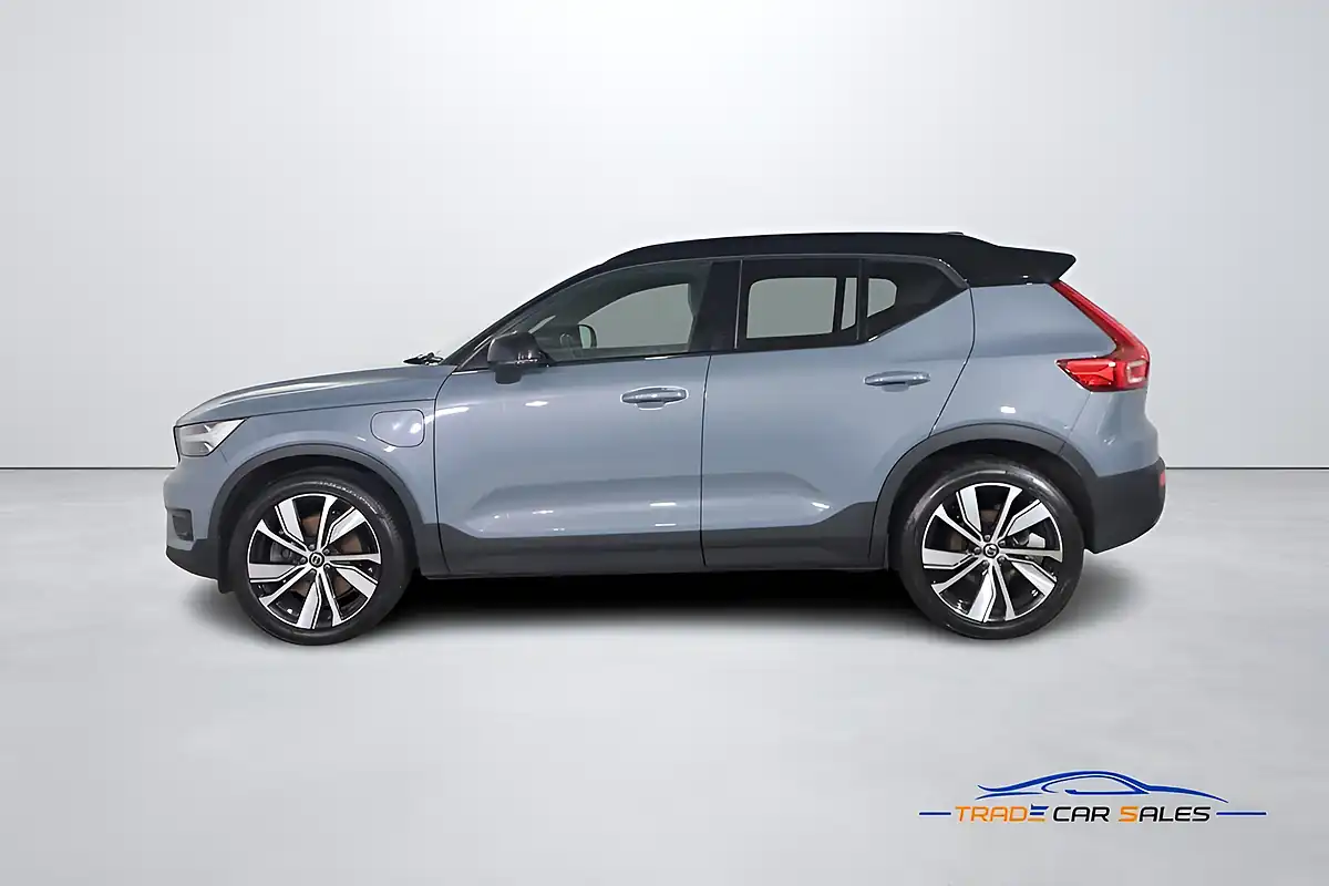 Used 2021 Volvo Xc40 R-Design Pro Grey - Interior and Exterior details 8