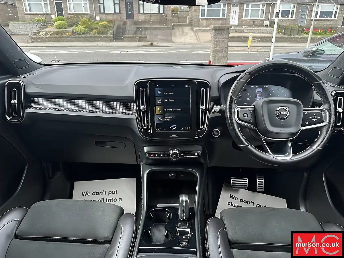 Used 2021 Volvo XC40 R-Design Pro Onyx Black - Interior and Exterior details 20