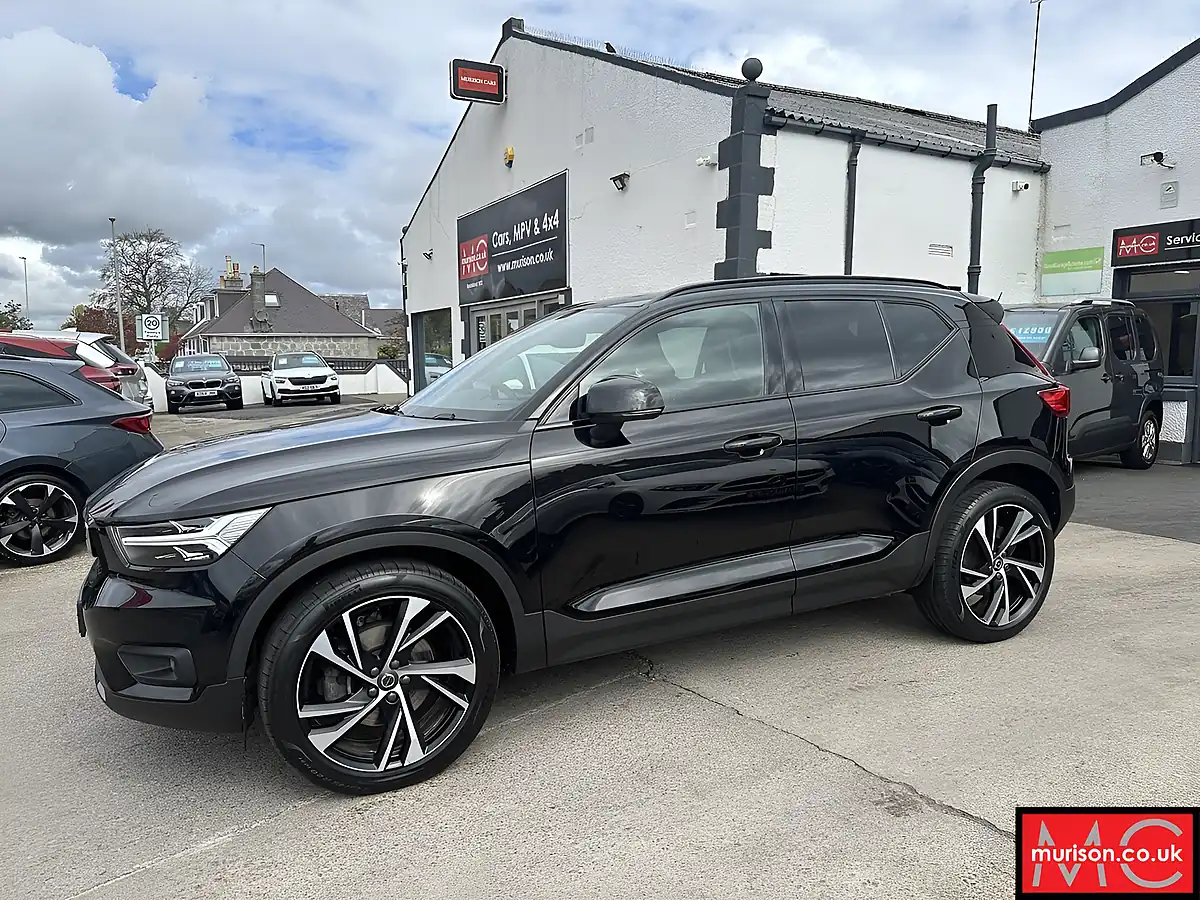 Used 2021 Volvo XC40 R-Design Pro Onyx Black - Interior and Exterior details 6