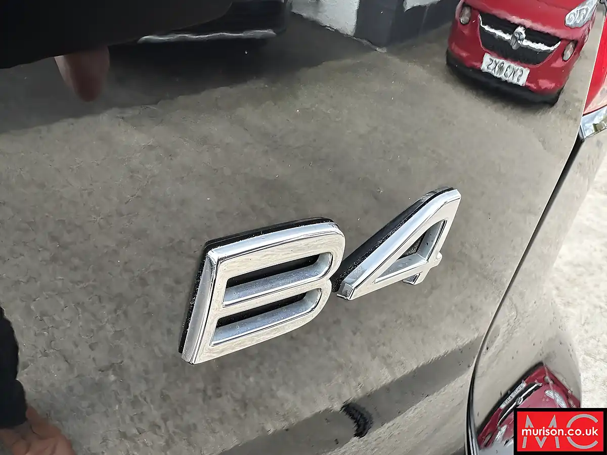 Used 2021 Volvo XC40 R-Design Pro Onyx Black - Interior and Exterior details 9
