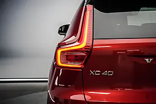 Used 2021 Volvo XC40 R-Design Pro Red - Interior and Exterior details 10
