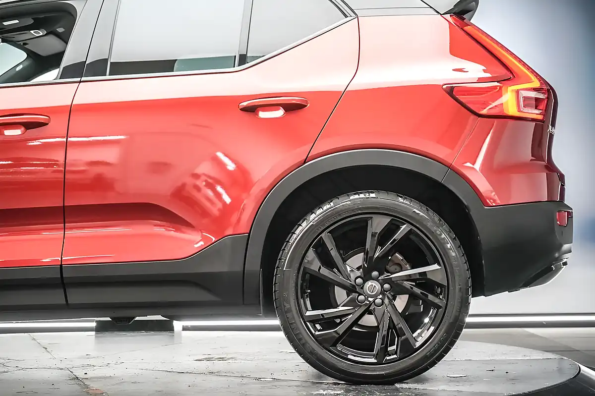 Used 2021 Volvo XC40 R-Design Pro Red - Interior and Exterior details 11