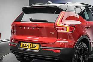 Used 2021 Volvo XC40 R-Design Pro Red - Interior and Exterior details 12