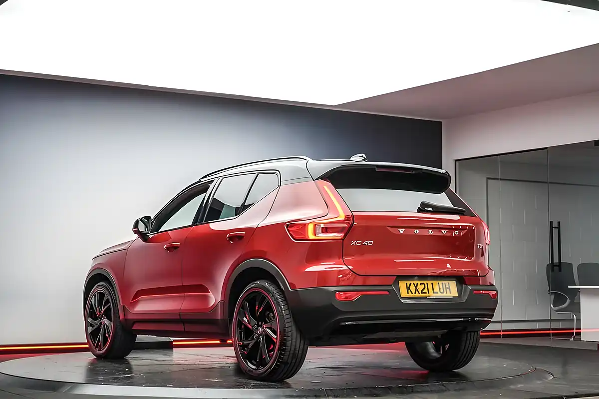 Used 2021 Volvo XC40 R-Design Pro Red - Interior and Exterior details 14
