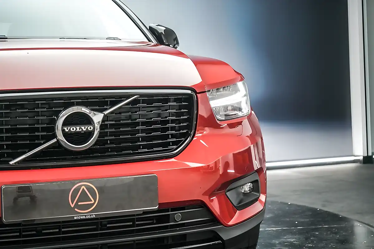 Used 2021 Volvo XC40 R-Design Pro Red - Interior and Exterior details 4