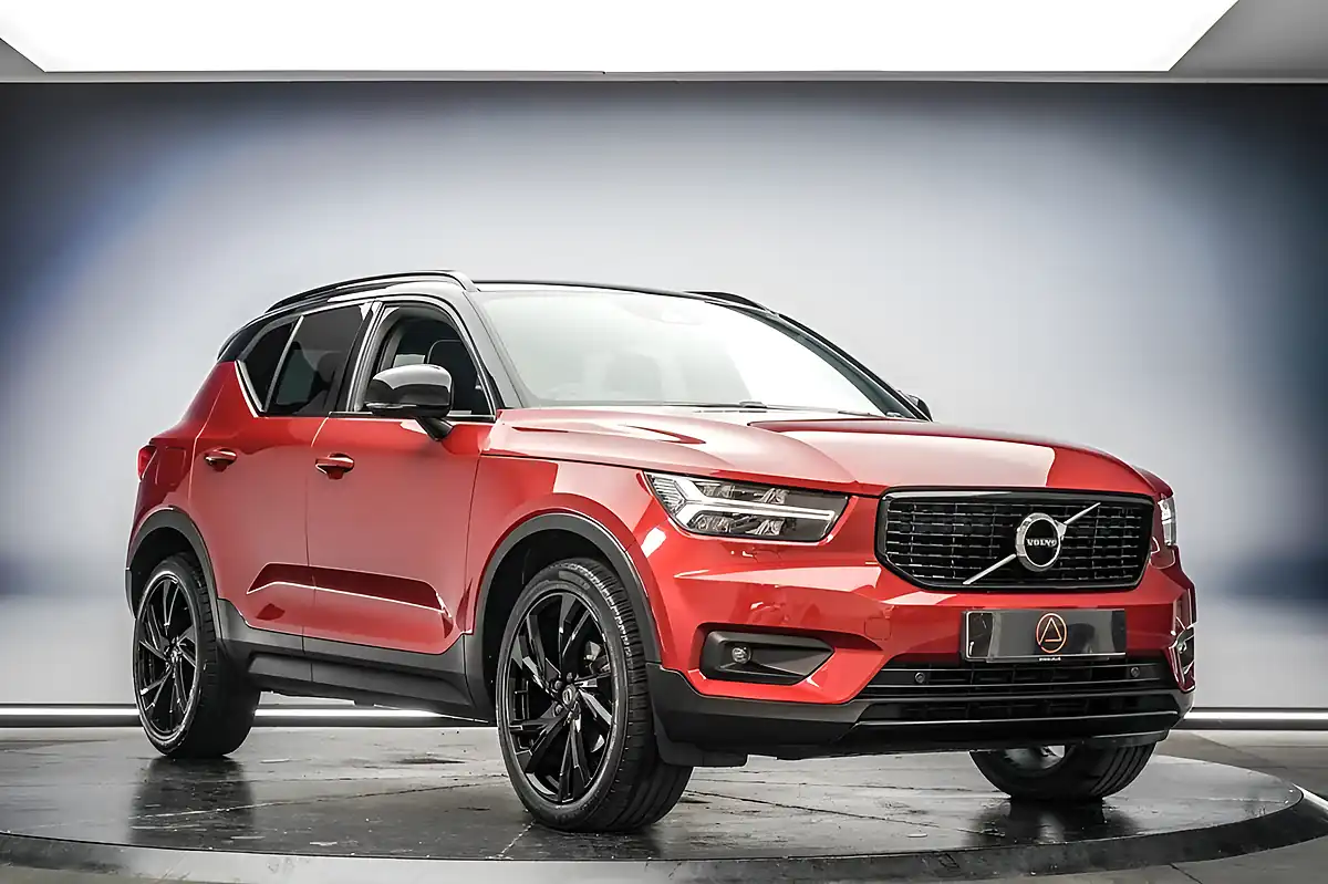 Used 2021 Volvo XC40 R-Design Pro Red - Interior and Exterior details 5