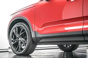 Used 2021 Volvo XC40 R-Design Pro Red - Interior and Exterior details 6