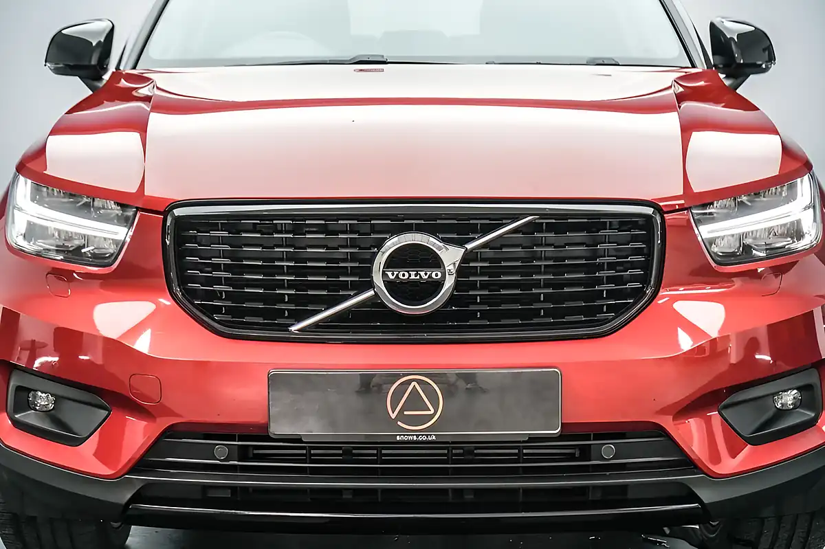 Used 2021 Volvo XC40 R-Design Pro Red - Interior and Exterior details 8