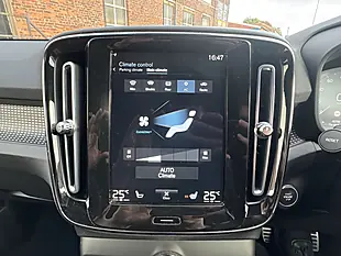 Used 2021 Volvo XC40 R-Design Pro White - Interior and Exterior details 10