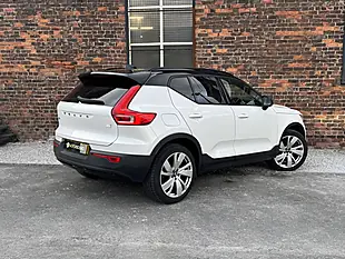 Used 2021 Volvo XC40 R-Design Pro White - Interior and Exterior details 5
