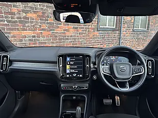Used 2021 Volvo XC40 R-Design Pro White - Interior and Exterior details 6