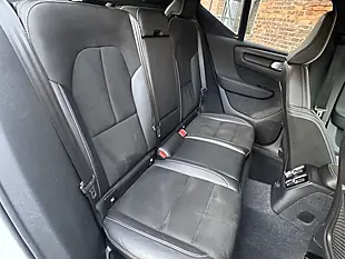 Used 2021 Volvo XC40 R-Design Pro White - Interior and Exterior details 9