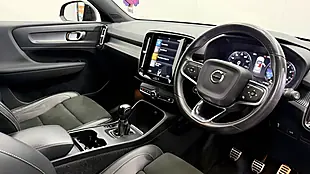 Used 2021 Volvo XC40 R-Design Red - Interior and Exterior details 11