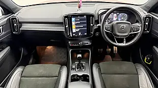 Used 2021 Volvo XC40 R-Design Red - Interior and Exterior details 12
