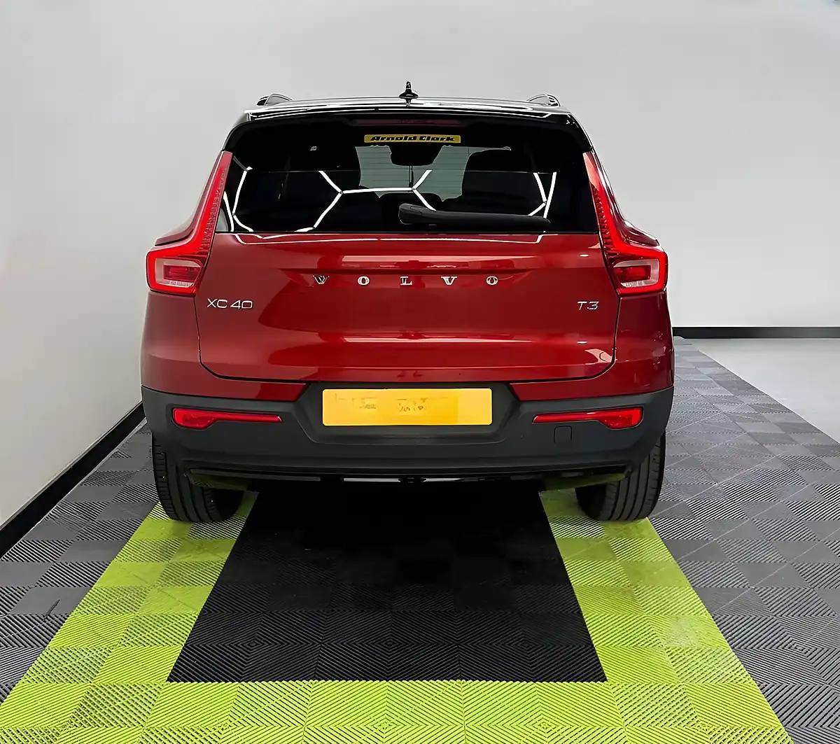 Used 2021 Volvo XC40 R-Design Red - Interior and Exterior details 5